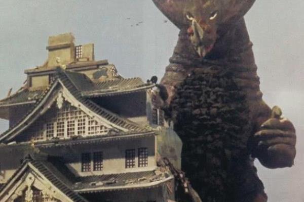 电子哥莫拉在哪一集出现过.