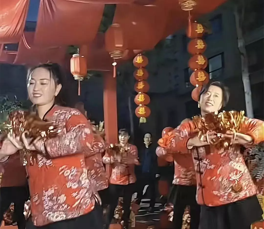 郭鹏翔yoyo老公什么工作(4)