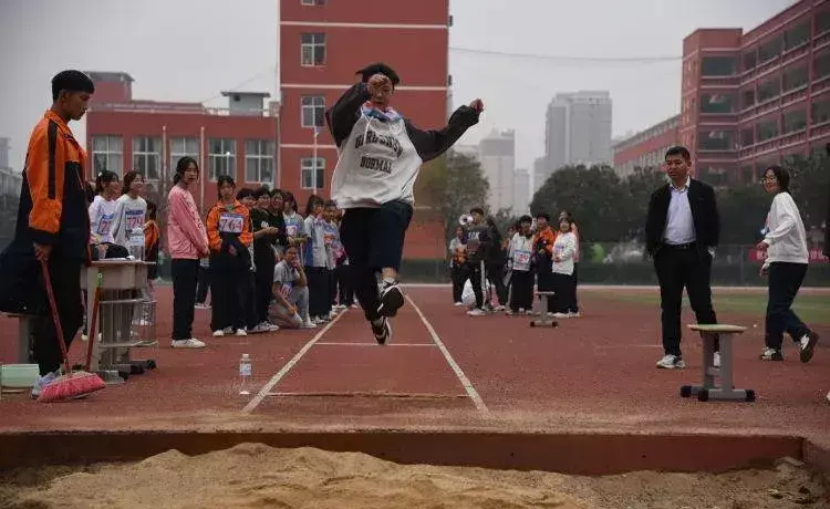 上蔡衡实好还是苏豫中学好呢(6)