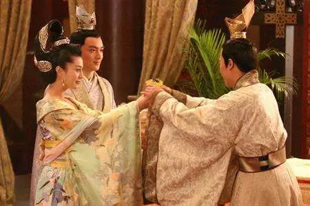 杨钊为什么改名杨国忠(3)
