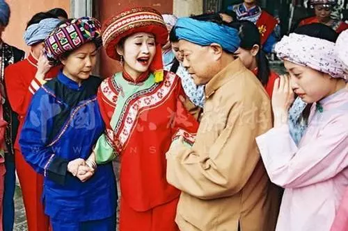土家族婚俗特点之处有哪些(1)