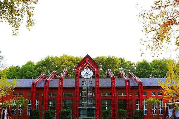 关山口男子职业技术学院是哪个学校.