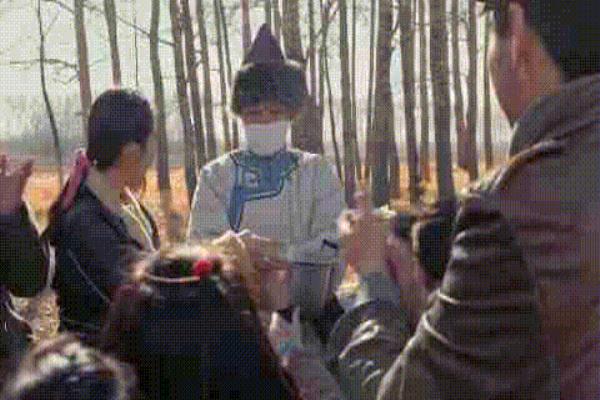 为什么赵霁会看上索牧.