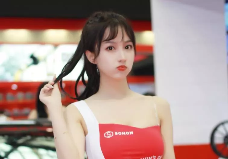 夸女孩子漂亮的话200字长篇(5)